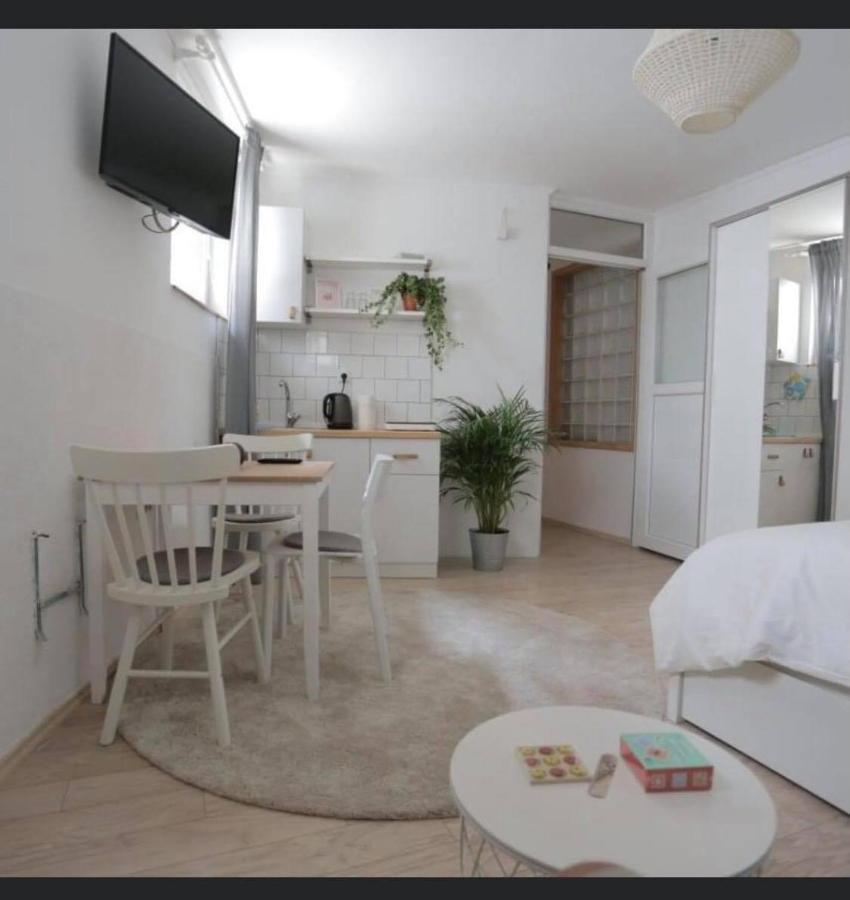 Studio Apartments Siesta SJJ Eksteriør bilde